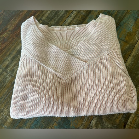 NWOT Soho New York & Company Women’s Ribbed Knit V-Neck Pullover Sweater - Picture 6 of 6